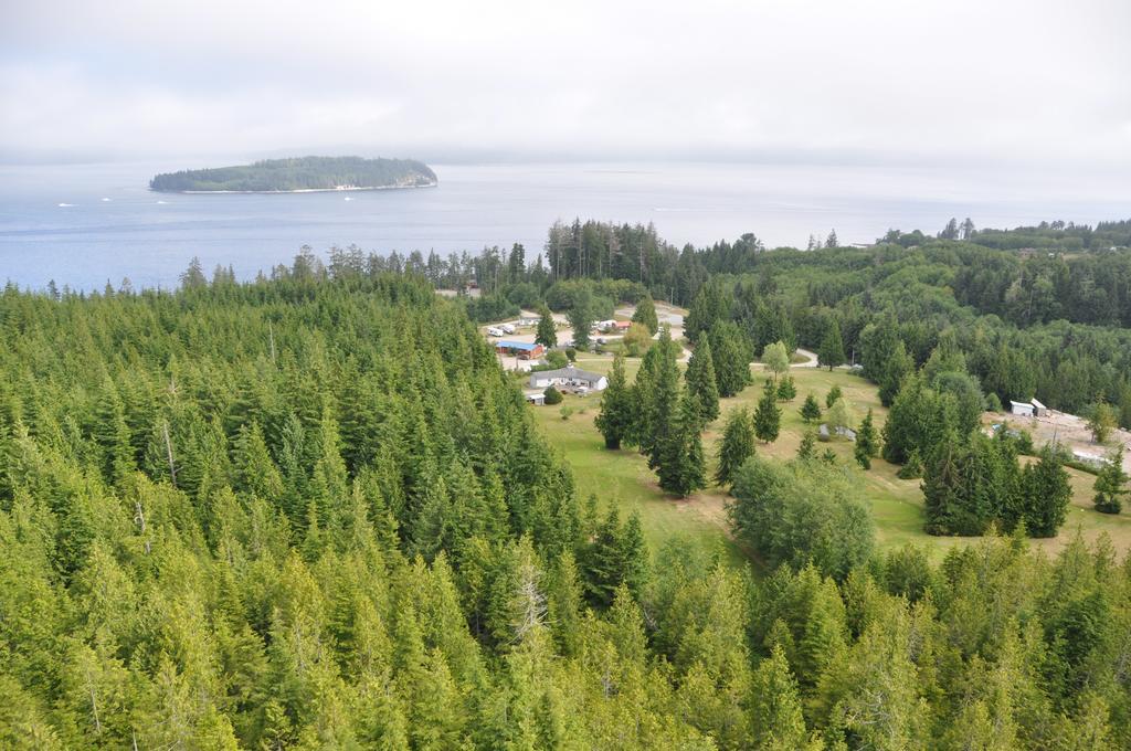 Cedar Park Resort Port McNeill Esterno foto